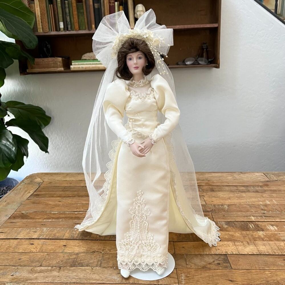 The Ashton-Drake Galleries Jennifer Porcelain Bride Doll Classic Brides 1994
